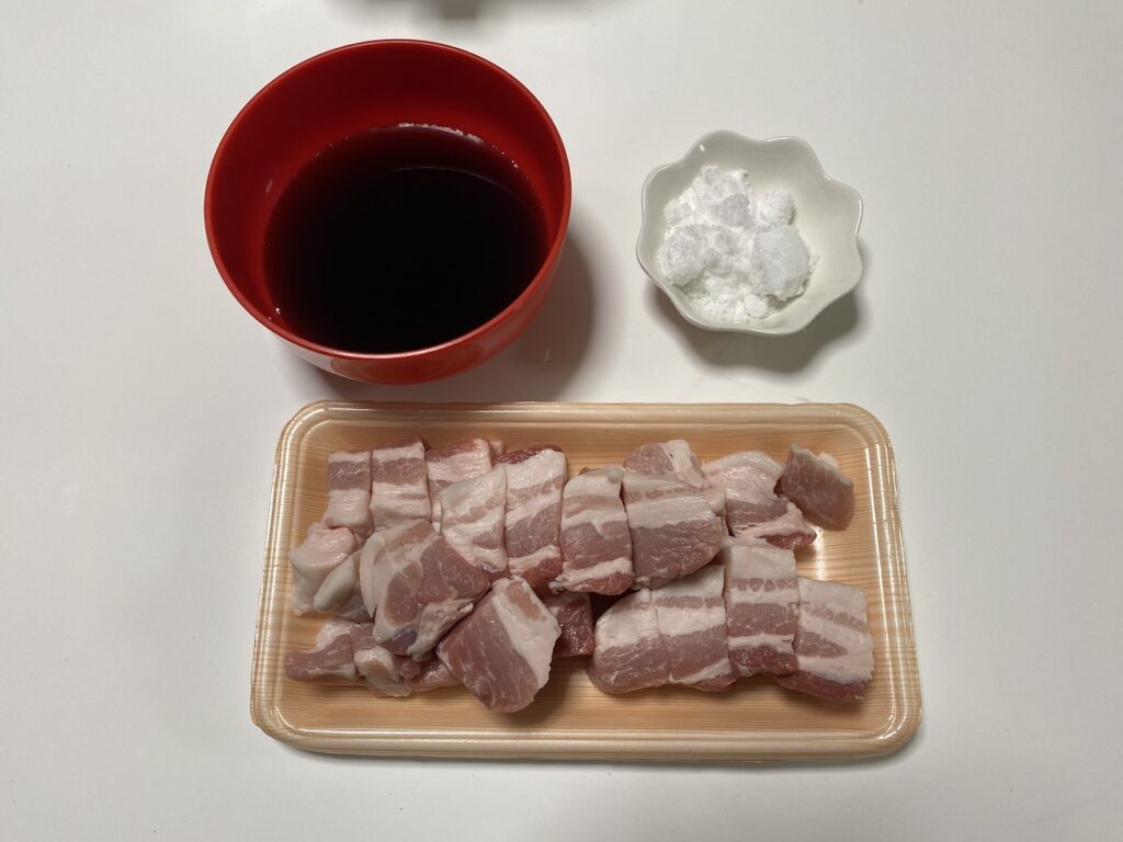豚バラ肉と醤油と砂糖