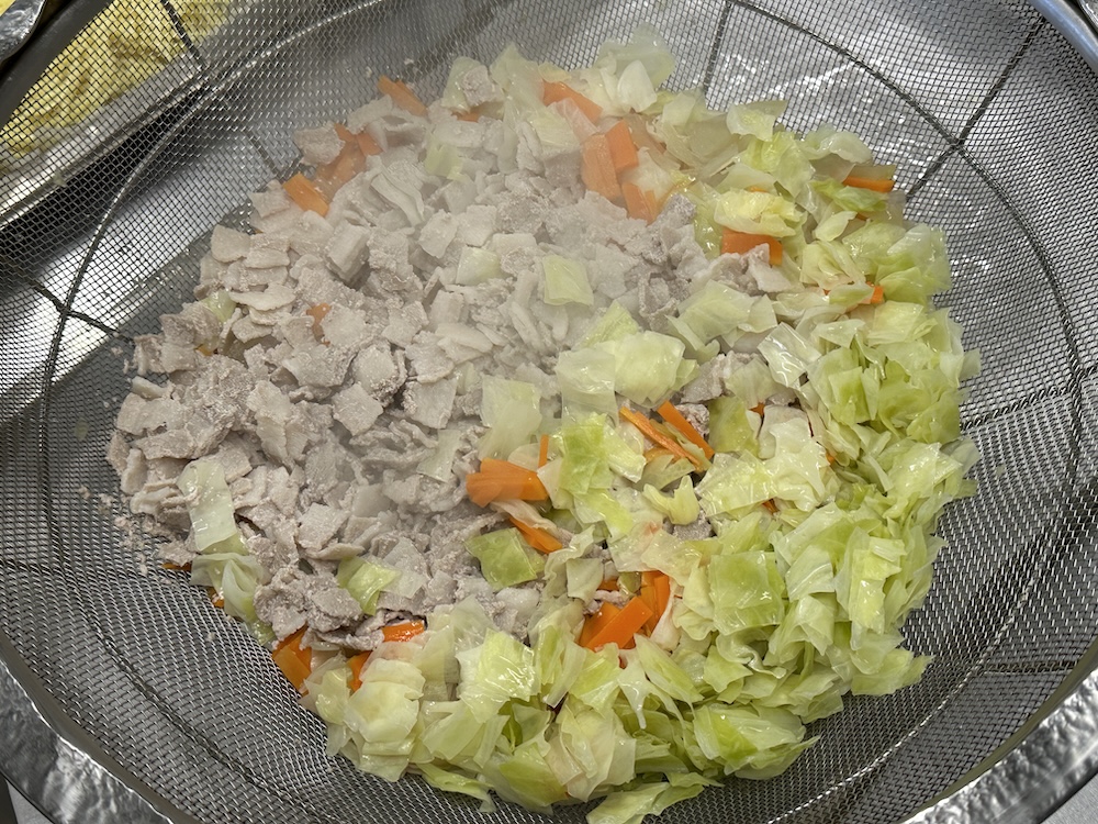 火を通した肉と野菜