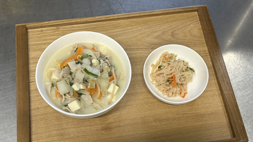 豆乳ラーメンと切り干し大根のサラダ