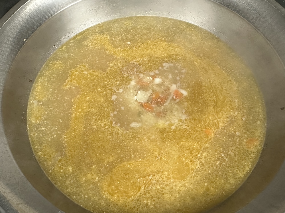 出汁を入れたけんちん汁