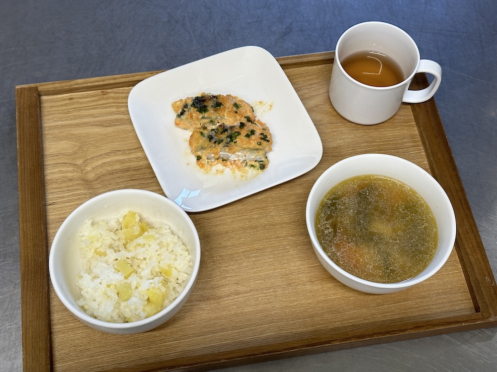 芋ごはんともみじ焼きとけんちん汁