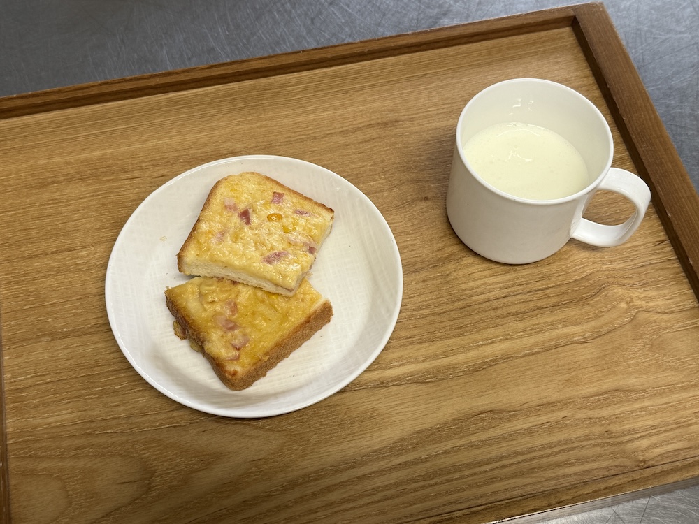 ベーコーンマヨトースト
