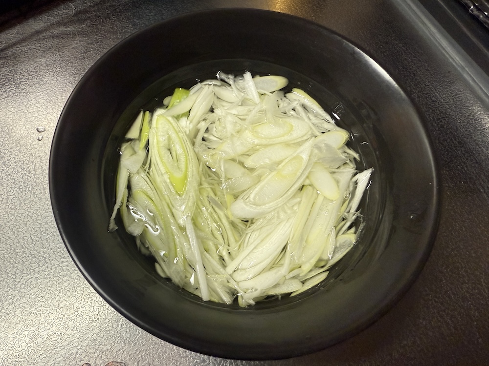 水にさらした白ねぎ