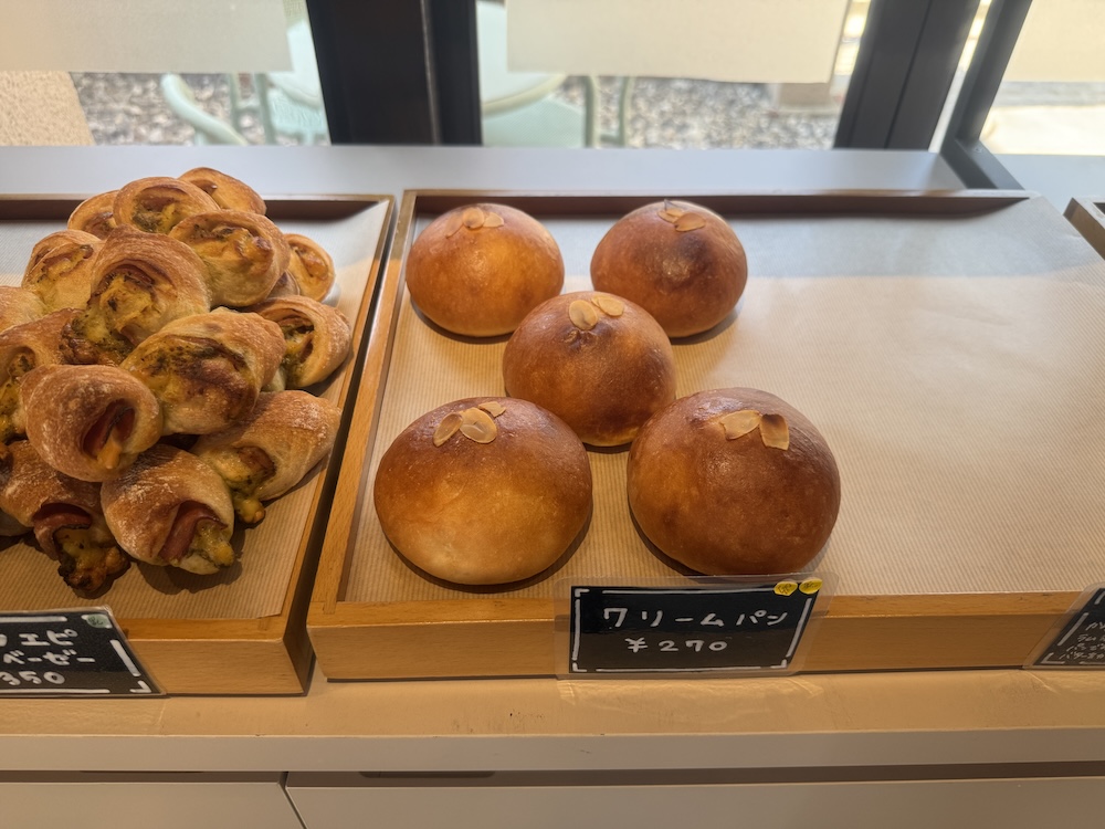 クリームパン