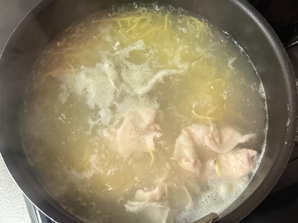 麺と豚バラ