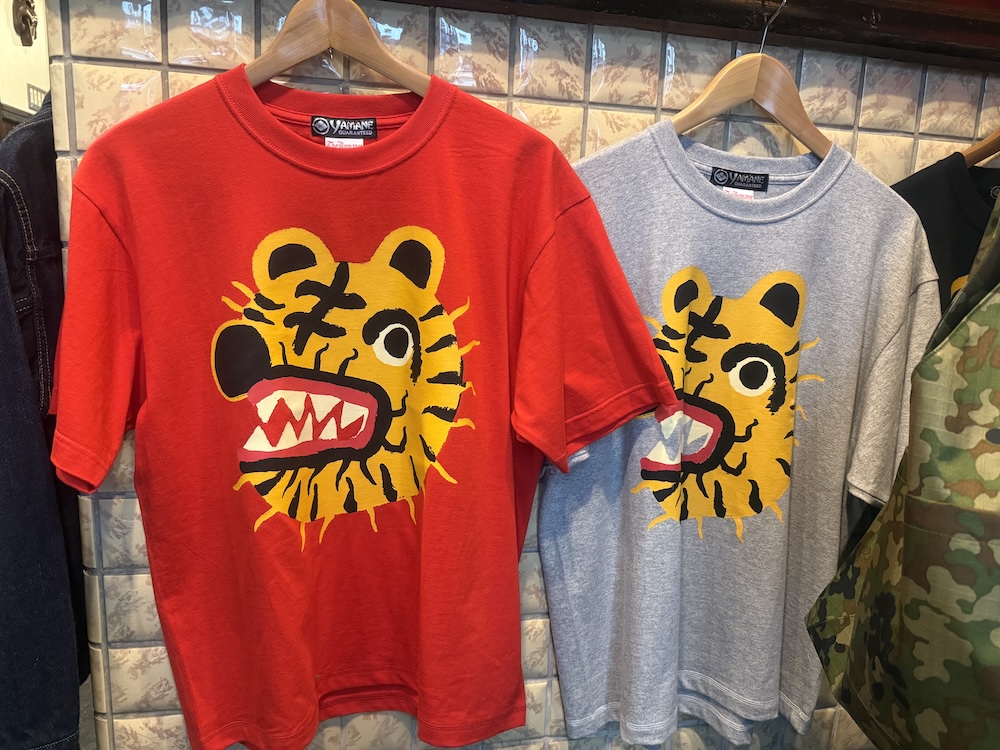 Tシャツ