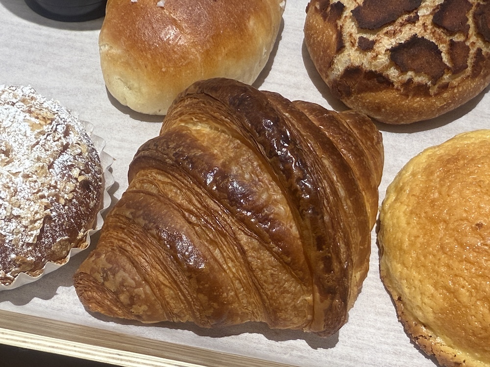 バタークロワッサン