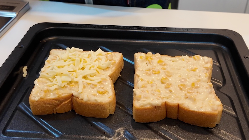 チーズをかけたパン